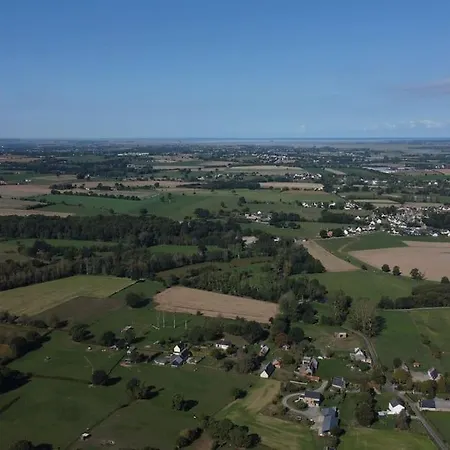 Tiny House Near The Mont-saint-michel בקתה *