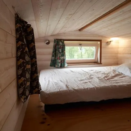 Tiny House Near The Mont-saint-michel Chalé